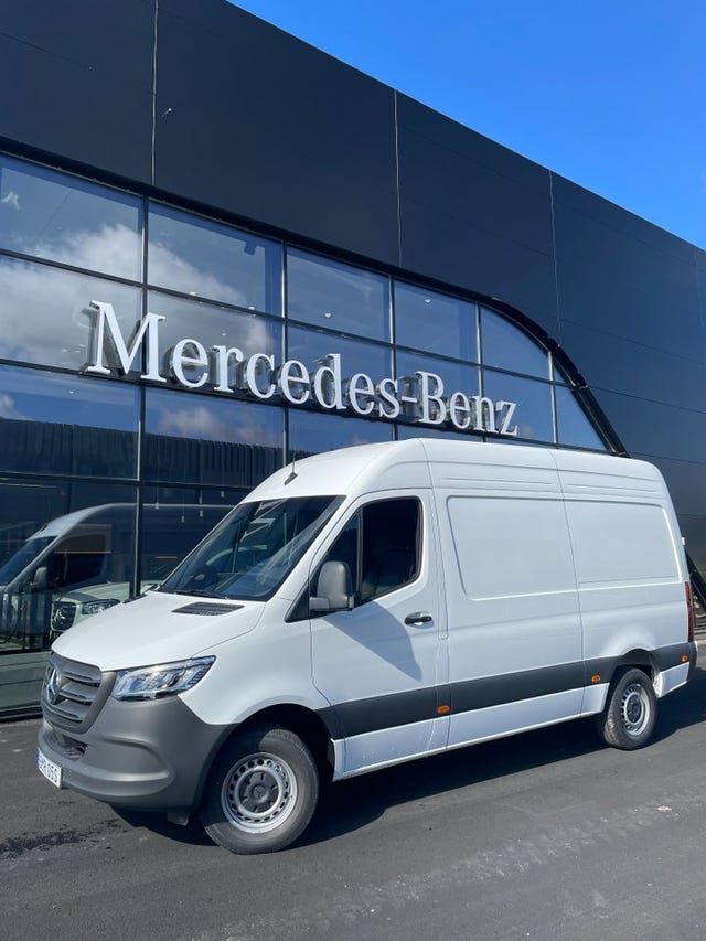 Mercedes-Benz Sprinter 317 2026