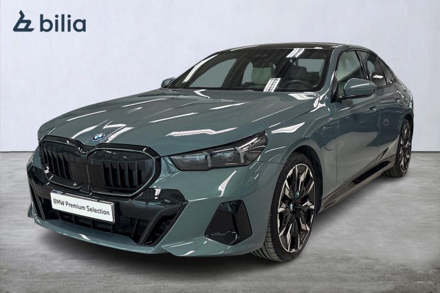 BMW 550e 2025
