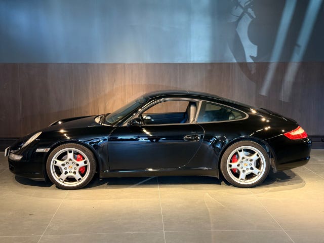 Porsche 911 Carrera S 2005