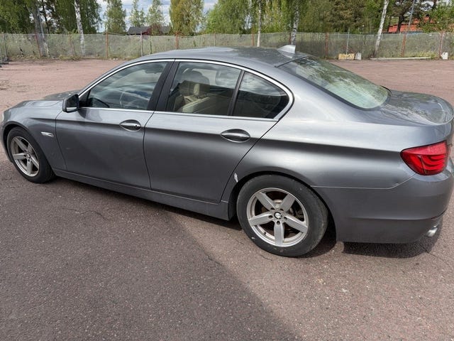 BMW 528 2010