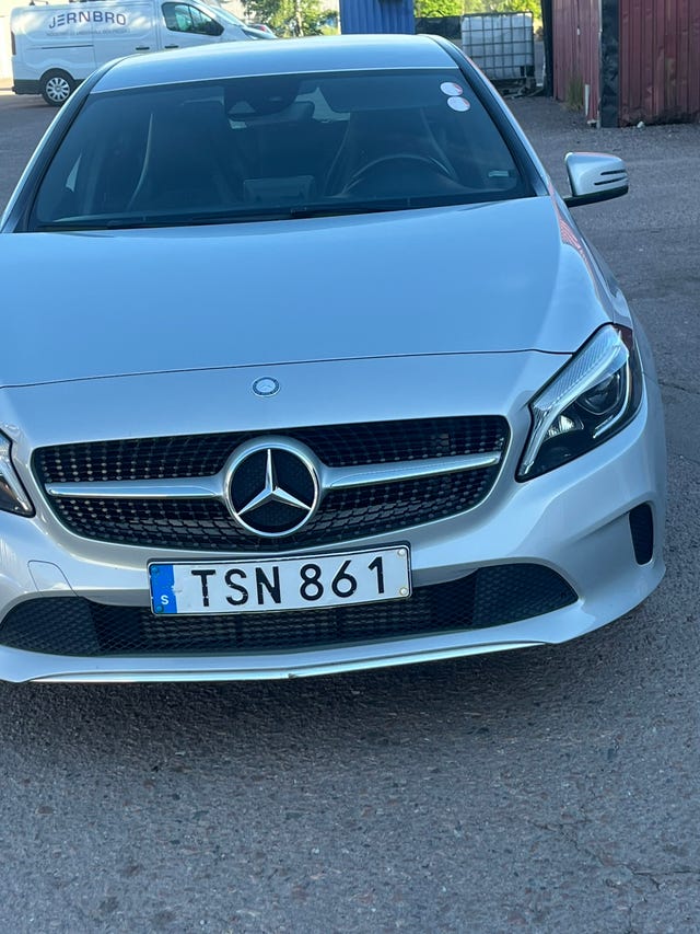 Mercedes-Benz A180 d 2016