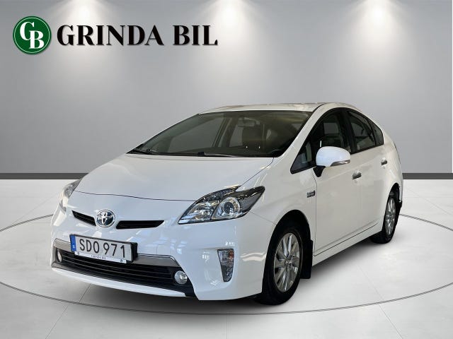 Toyota Prius Plug-in Hybrid 2014
