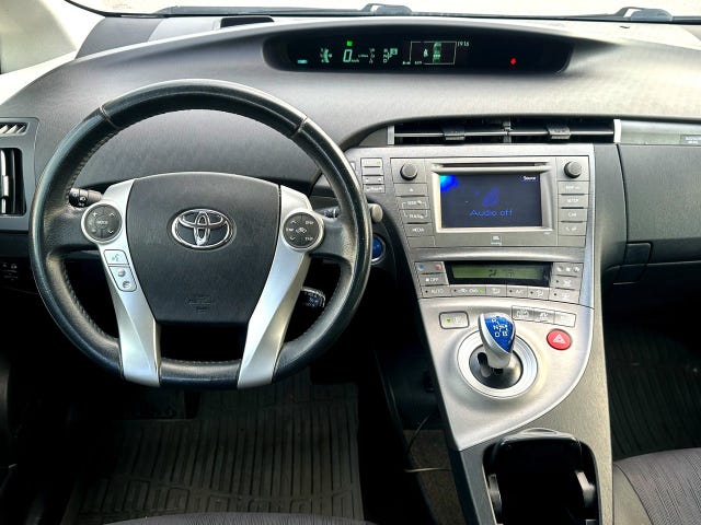 Toyota Prius — bild 10 av 11