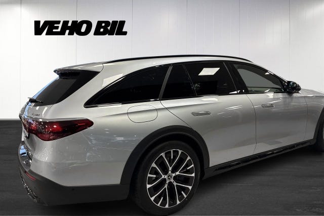Mercedes-Benz E300 2026 – bild 3