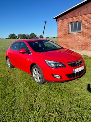 Opel Astra 2011