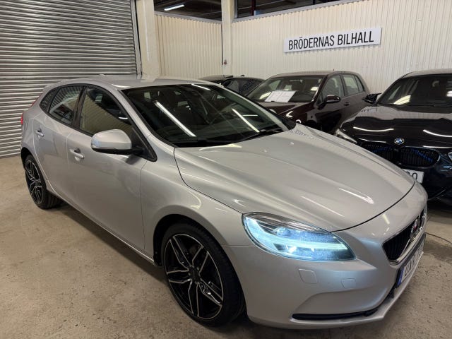 Volvo V40 2017