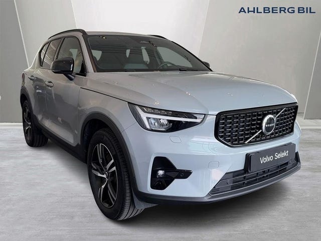 Volvo XC40 2025