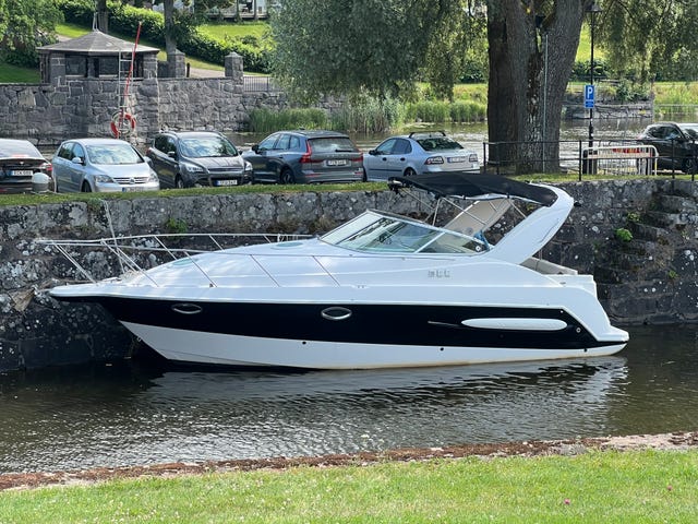 Maxum 2900 SCR