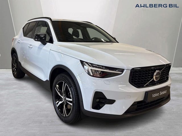 Volvo XC40 2025
