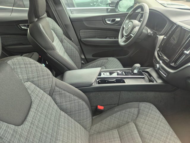 Volvo XC60 2023 – bild 3