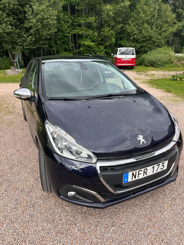 Peugeot 208 2016