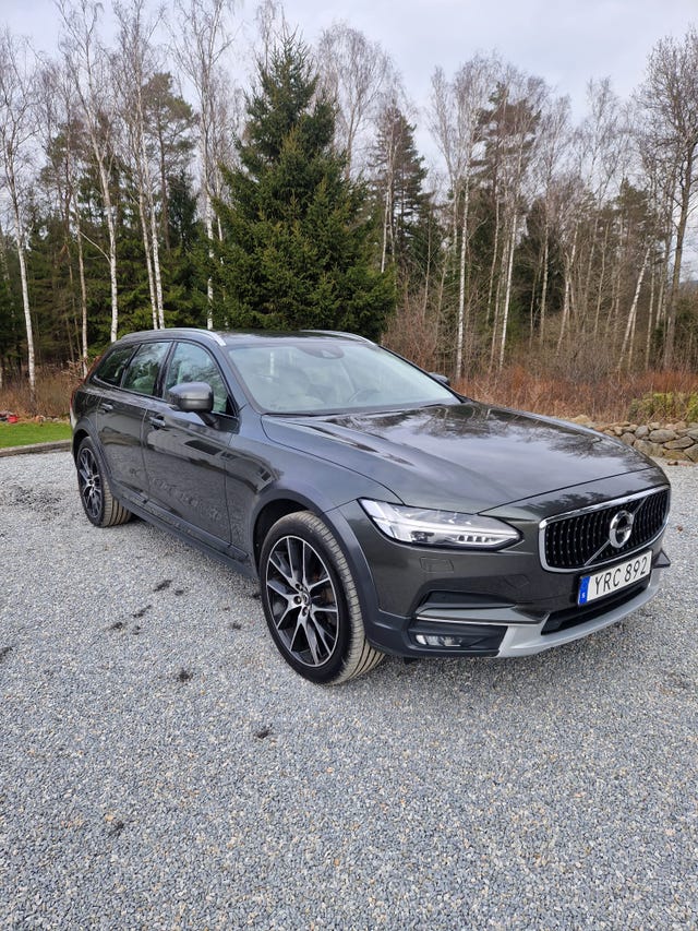 Volvo V90 Cross Country 2018 – bild 2