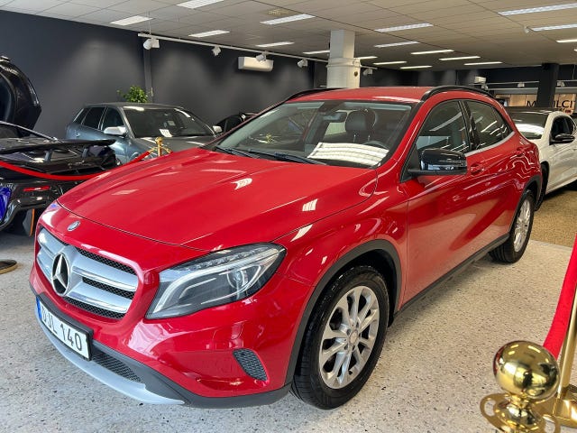 Mercedes-Benz GLA 200 2014
