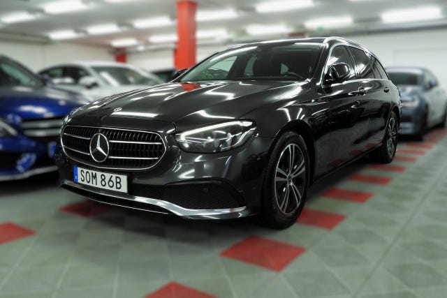 Mercedes-Benz E220 2021