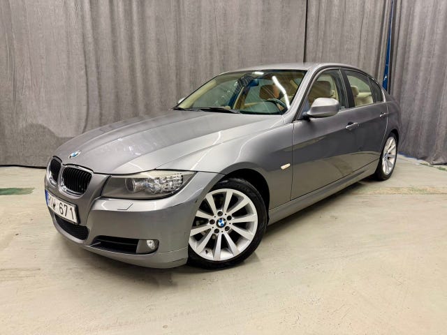 BMW 318d 2011 – bild 2