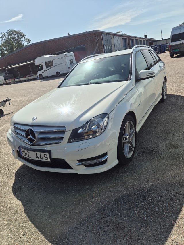 Mercedes-Benz C180 2012