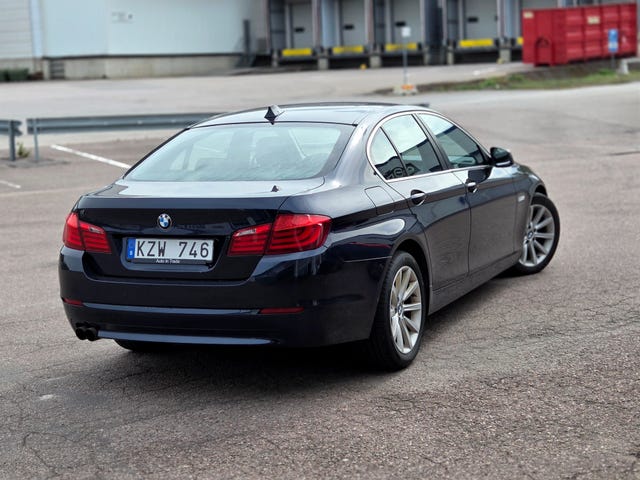 BMW 528i 2011