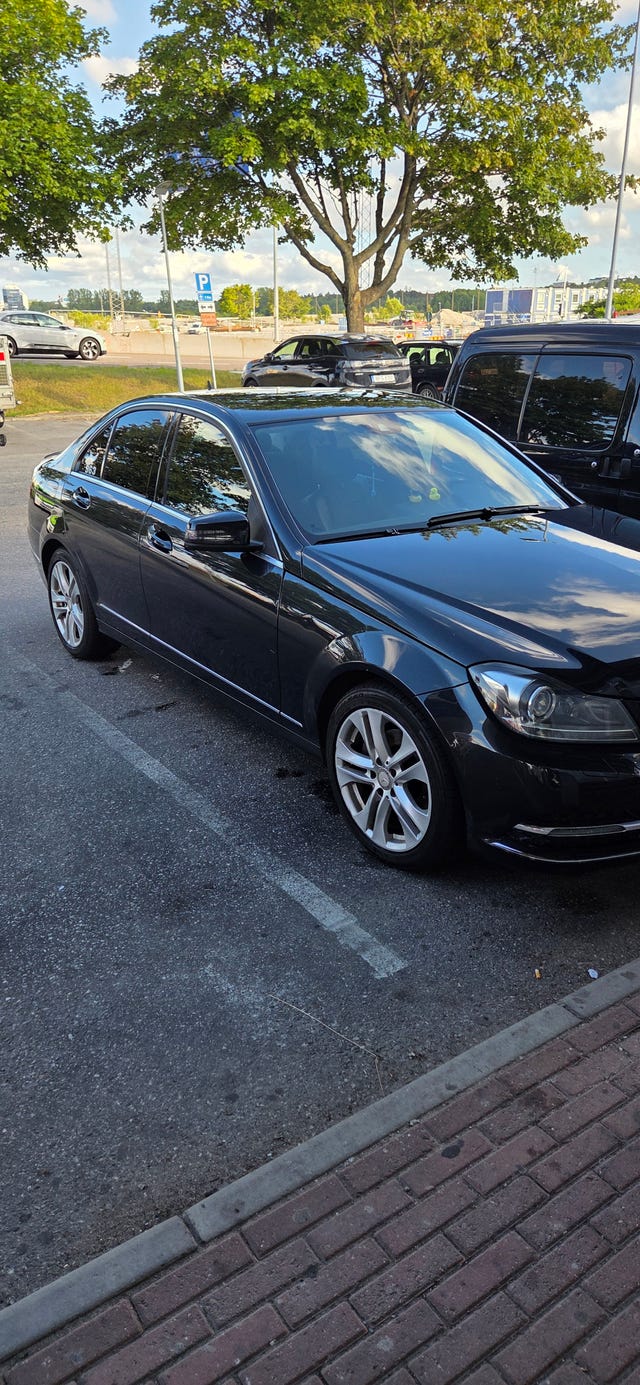 Mercedes-Benz C220 2013 – bild 3