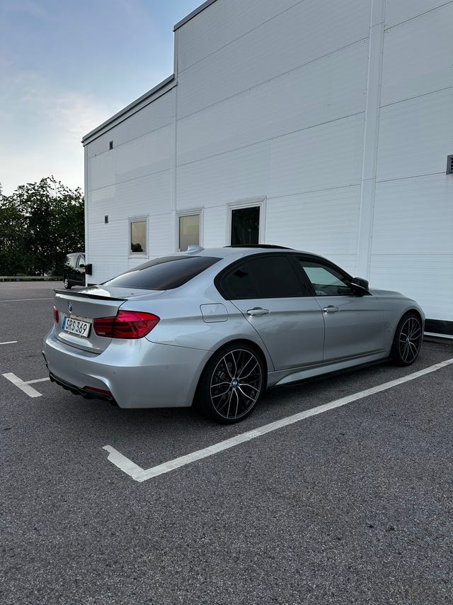 BMW 330e 2018