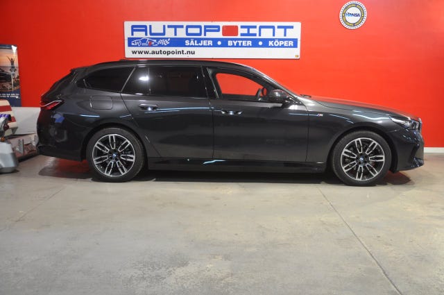BMW 530e 2025 – bild 2