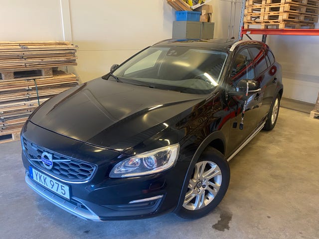 Volvo V60 Cross Country 2017