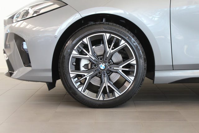 BMW 120 2026 – bild 4