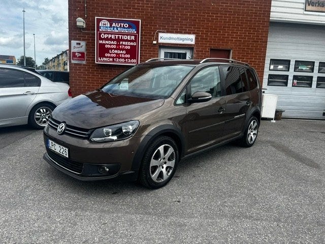 Volkswagen Touran Cross 2011