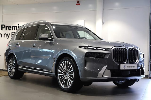 BMW X7 2025