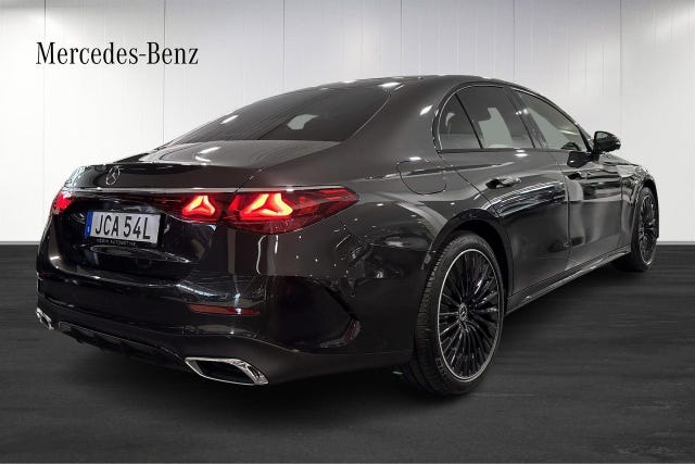 Mercedes-Benz E300 e 2026 – bild 3