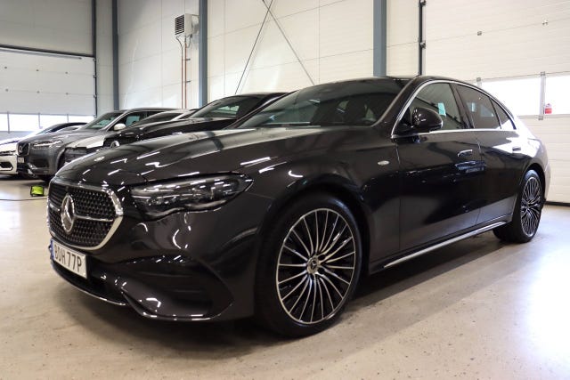 Mercedes-Benz E400 e 2025