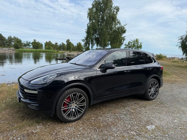 Porsche Cayenne Turbo 2015