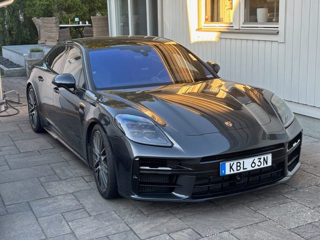 Porsche Panamera 4S 2024