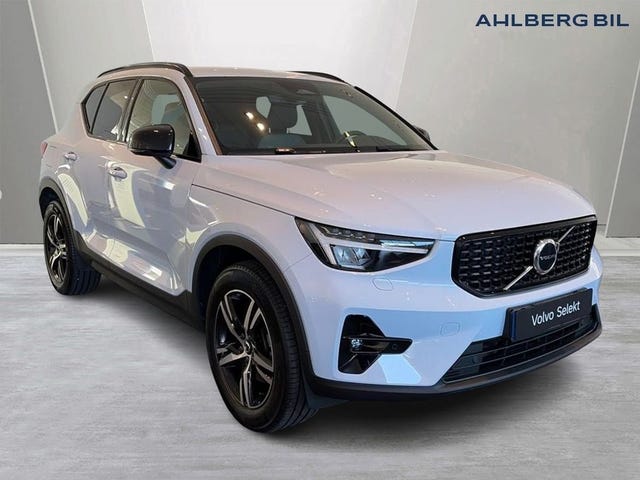 Volvo XC40 2025