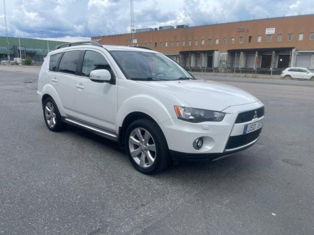 Mitsubishi Outlander 2011