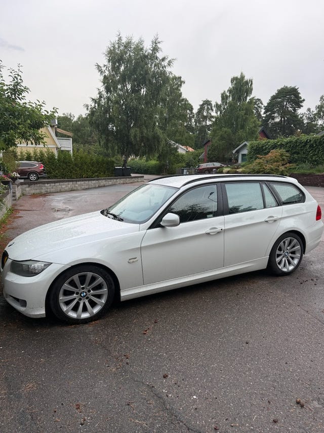 BMW 320d 2011