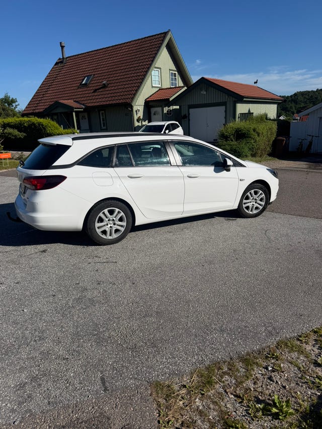 Opel Astra 2016