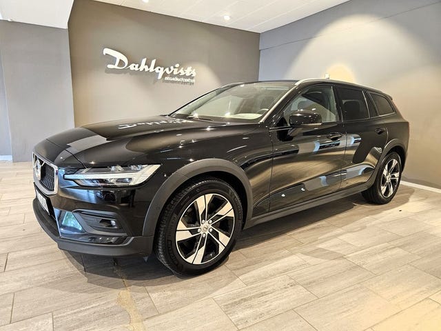 Volvo V60 Cross Country 2022