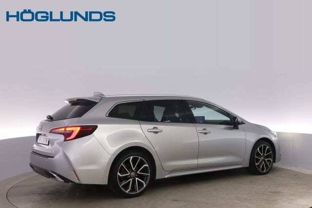 Toyota Corolla 2023 – bild 3