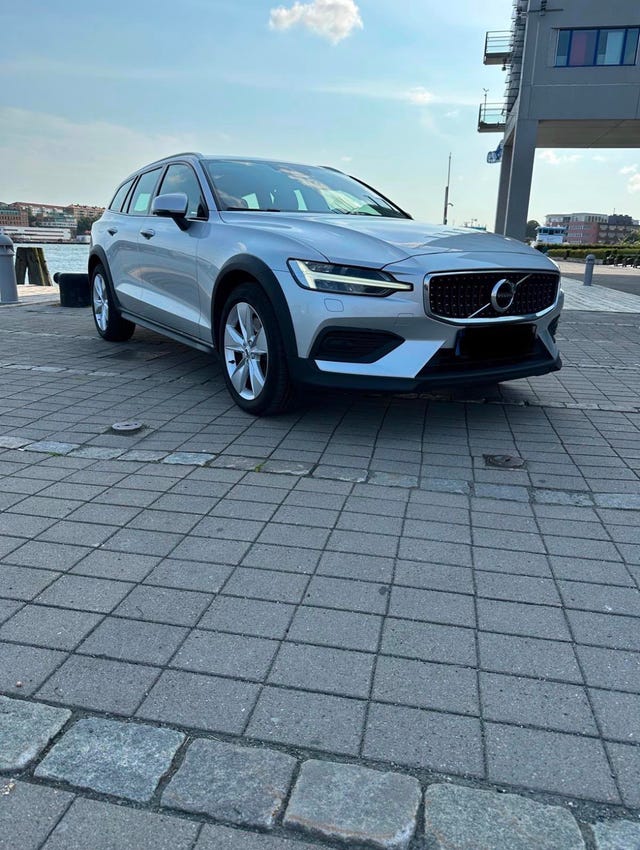 Volvo V60 Cross Country 2022