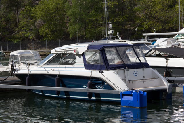 Aquador 22HT -98 med dieselmotor från 2017