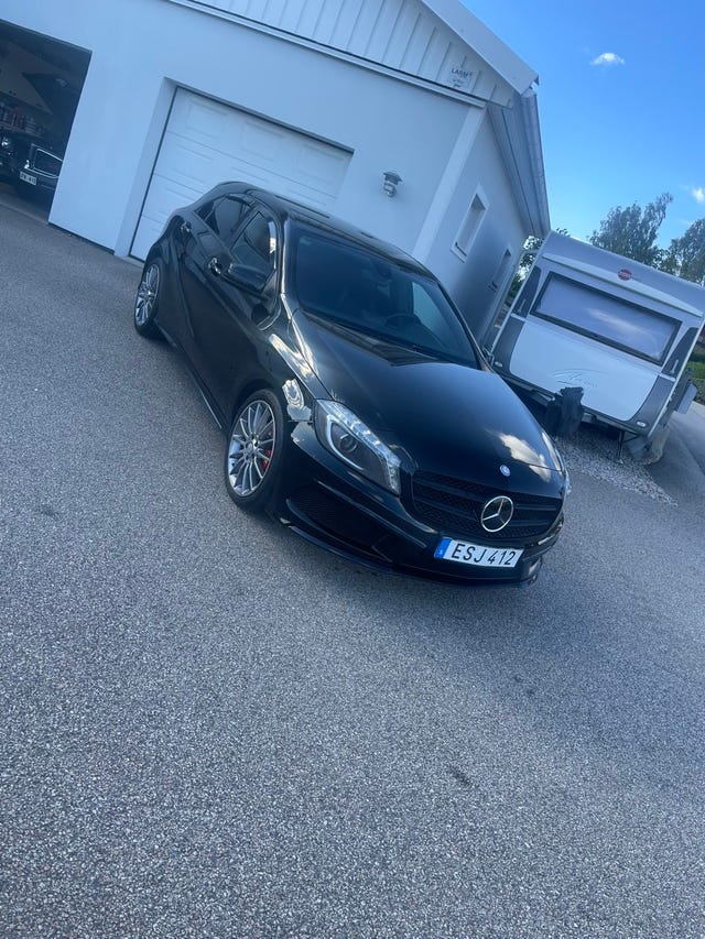Mercedes-Benz A200 2015