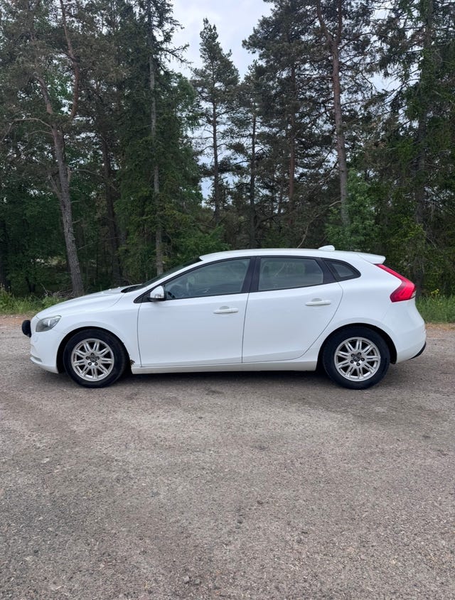 Volvo V40 2013