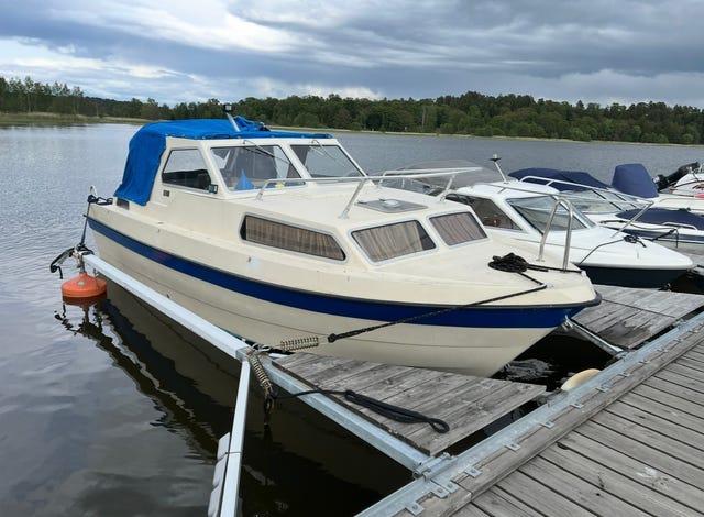 Finnsport 650 ac motorbåt