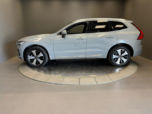 Volvo XC60 2025 – bild 2