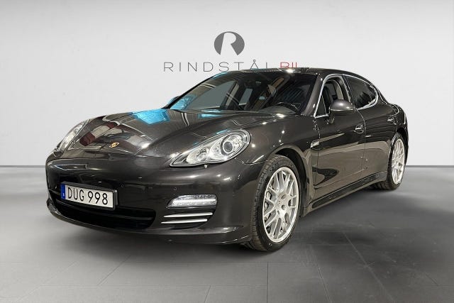 Porsche Panamera 4S 2010