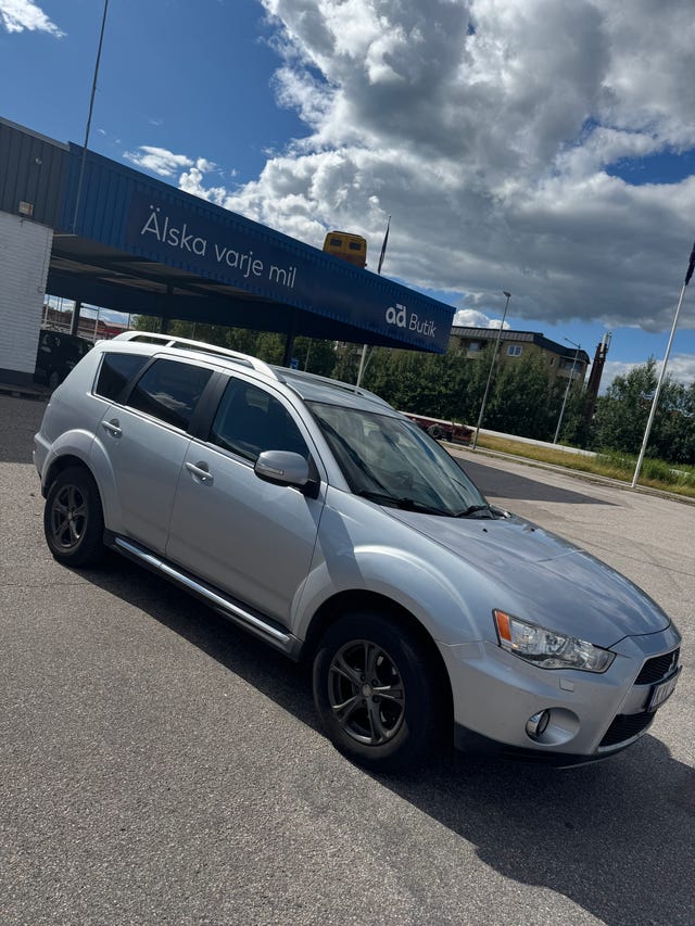 Mitsubishi Outlander 2010