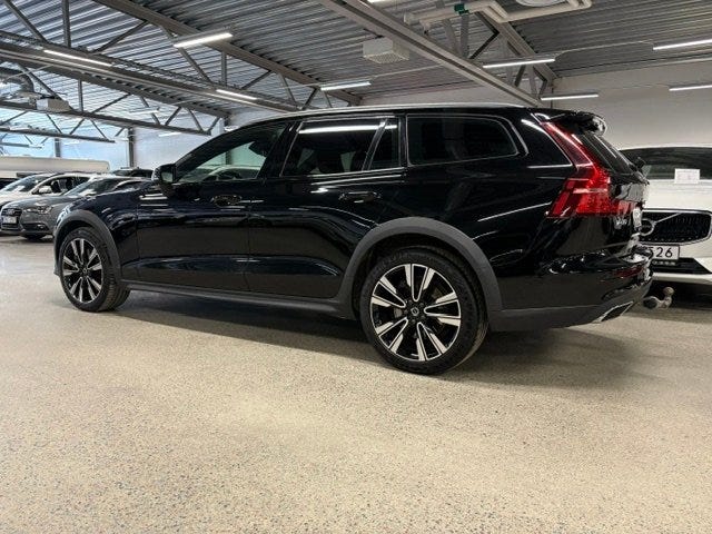 Volvo V60 Cross Country 2020 – bild 3