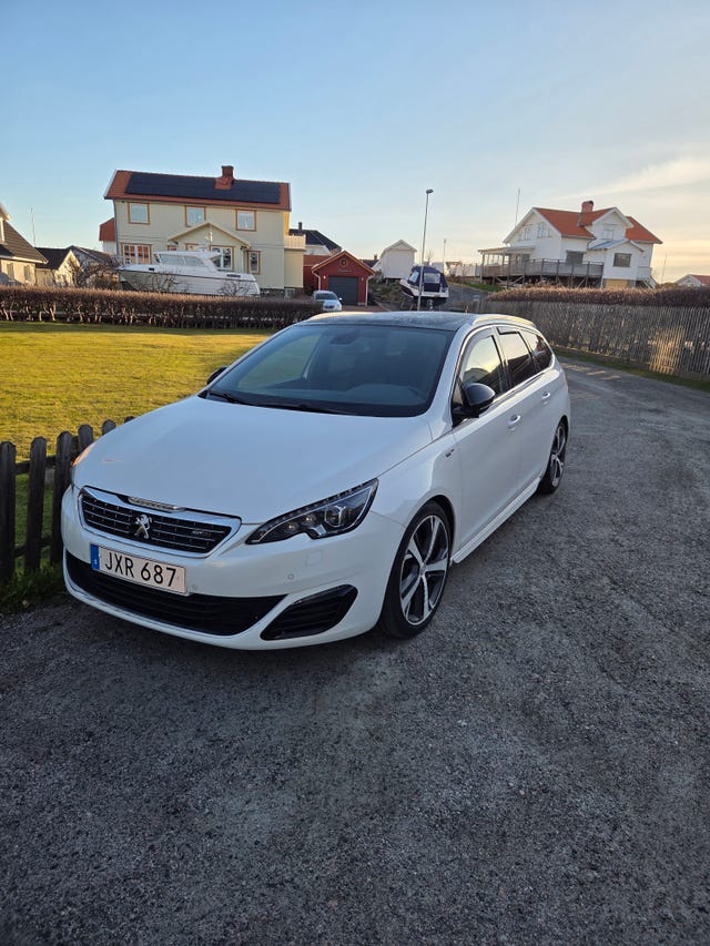 Peugeot 308 SW 2015