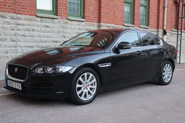 Jaguar XE 2016