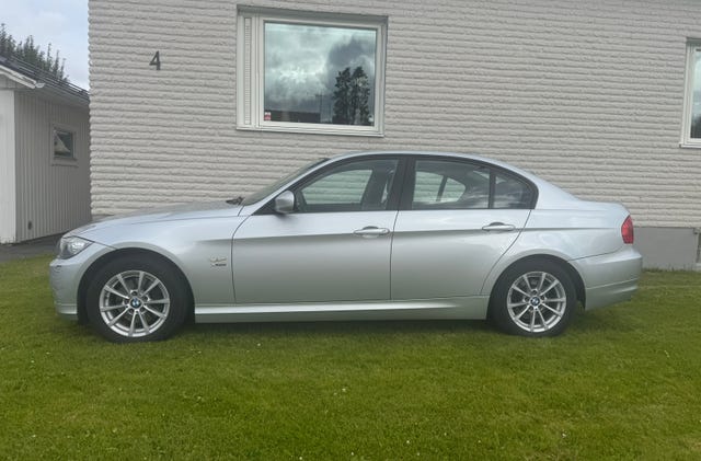 BMW 320d 2011